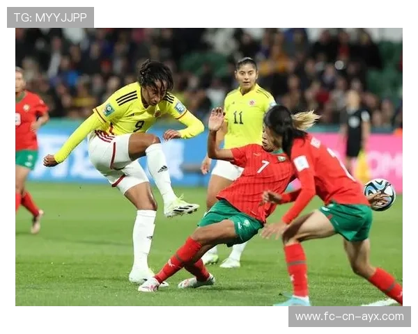 哥伦比亚女足在巴黎奥运会上展示了高水平的比赛状态，哥伦比亚足球美女